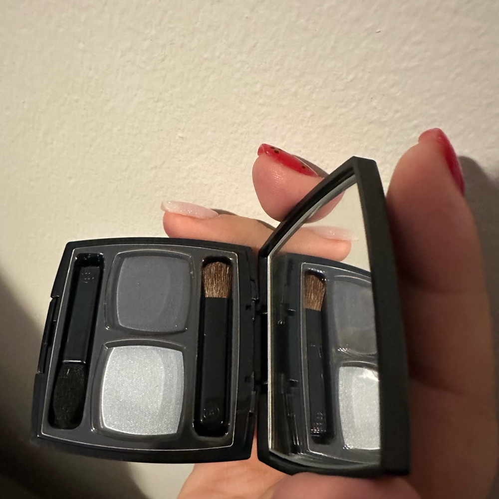 Chanel Ombres Contraste Duo Eyeshadow - Blue